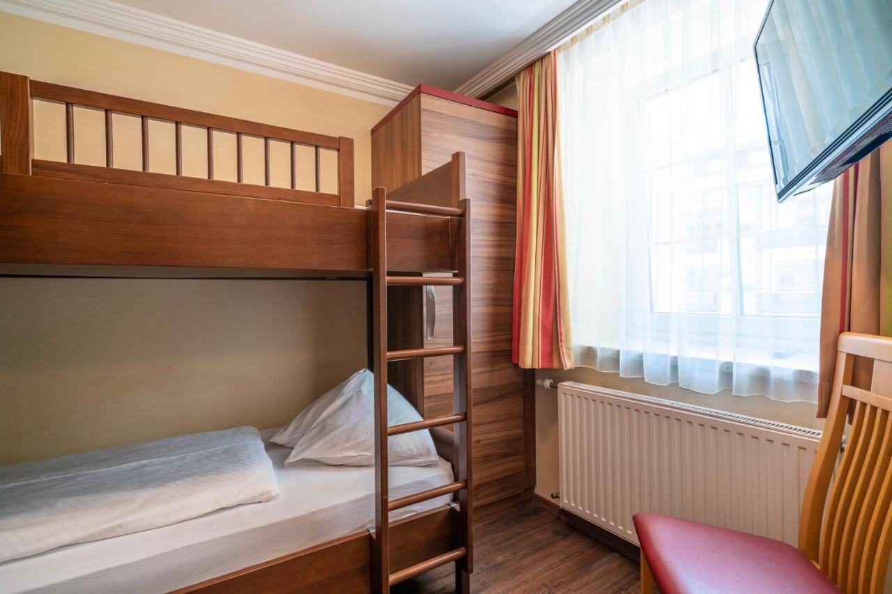 Hotel Alte Post Feld am See Zewnętrze zdjęcie