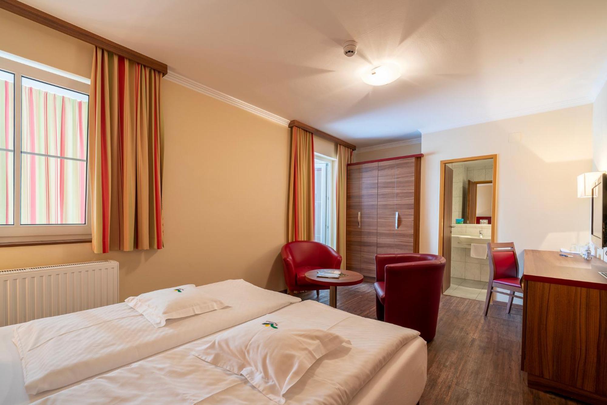 Hotel Alte Post Feld am See Zewnętrze zdjęcie